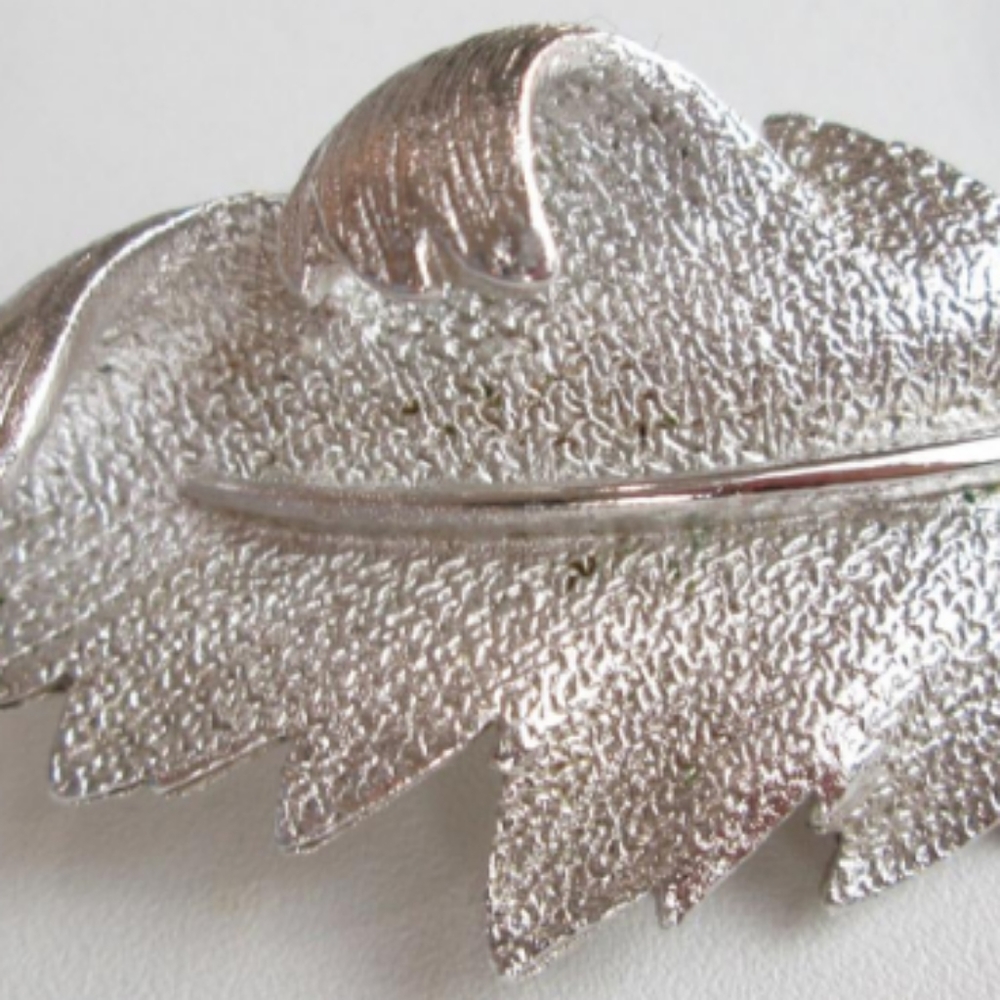 CORO Pegasus Brooch, Vintage Leaf BROOCH